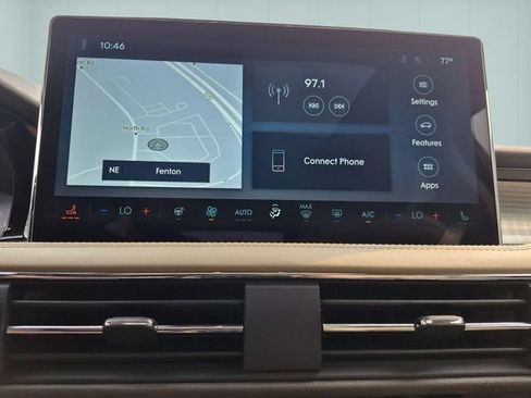 Used 2024 Lincoln Corsair AWD w/ Equipment Group 101A image 24