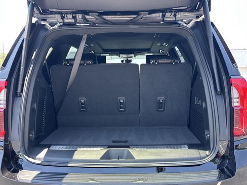Used 2025 GMC Yukon Denali Ultimate AWD/4WD image 14