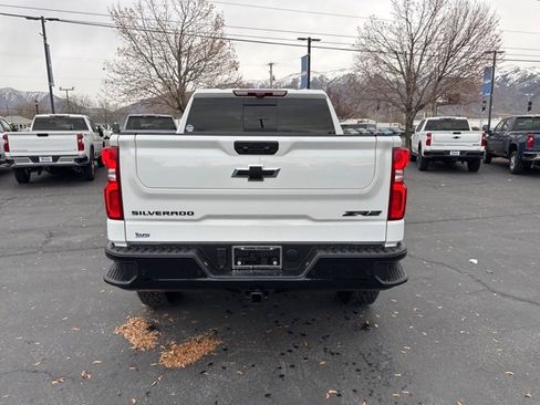 Used 2025 Chevrolet Silverado 1500 ZR2 w/ Technology Package image 6