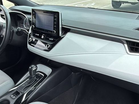 Used 2022 Toyota Corolla SE w/ SE Preferred Package FWD image 39