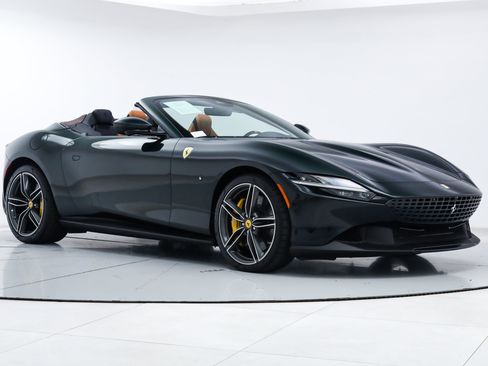 Certified 2025 Ferrari Roma Spider RWD image 12