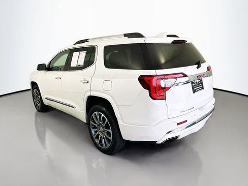 Used 2022 GMC Acadia Denali w/ Denali Technology Package FWD image 5