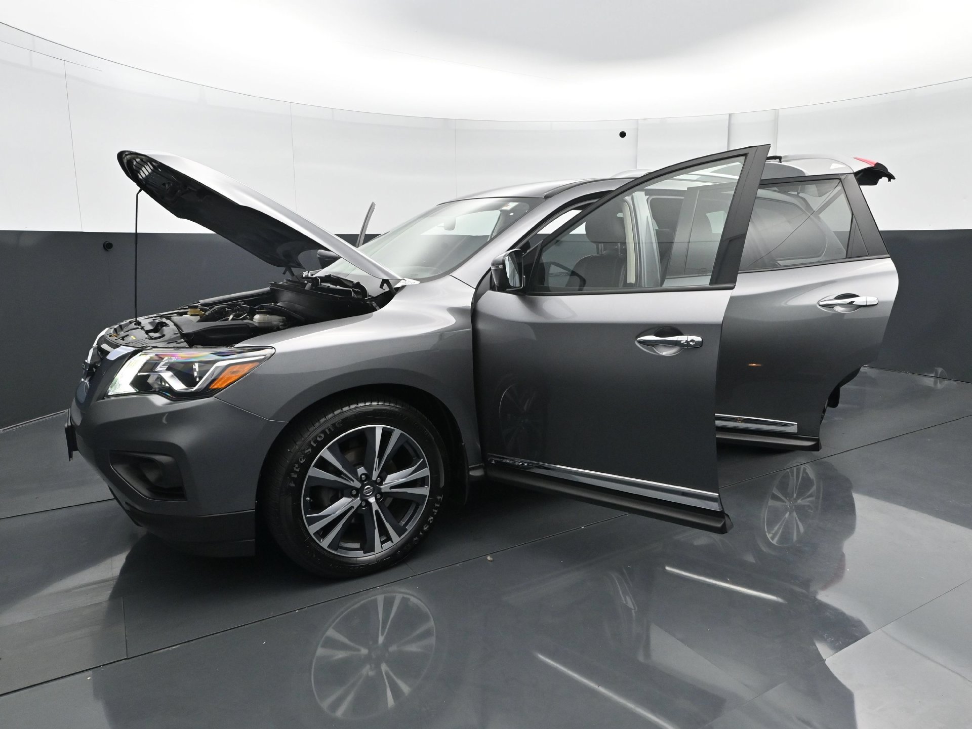 Used 2019 Nissan Pathfinder Platinum AWD/4WD image 34