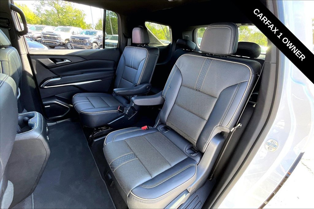 Used 2025 Chevrolet Traverse High Country FWD image 7