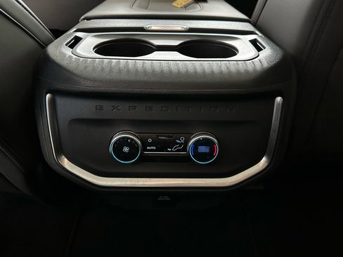 Certified 2025 Ford Expedition Active image 34