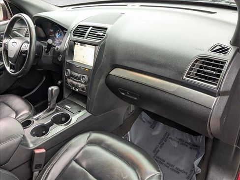 Used 2019 Ford Explorer XLT w/ Equipment Group 202A image 23