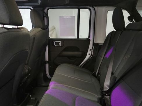 Used 2025 Jeep Wrangler Unlimited Sahara w/ Safety Group image 17