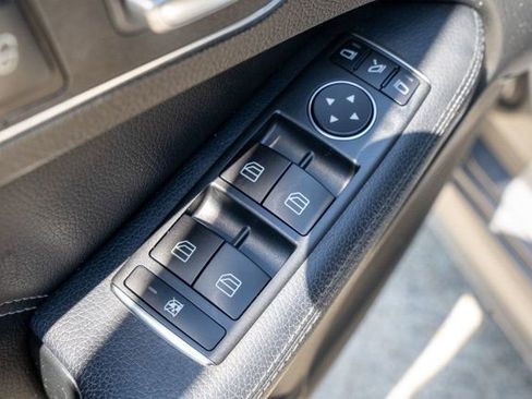 Used 2015 Mercedes-Benz E 350 4MATIC Wagon image 38