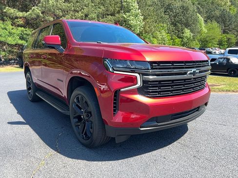 Used 2021 Chevrolet Tahoe RST w/ Luxury Package RWD image 3