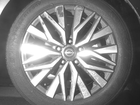 Used 2025 Nissan Altima 2.5 SV image 13