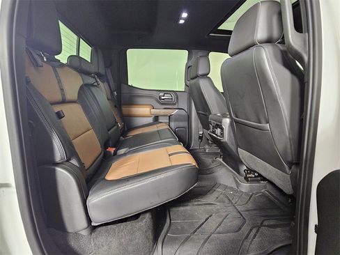 Used 2019 Chevrolet Silverado 1500 High Country image 13