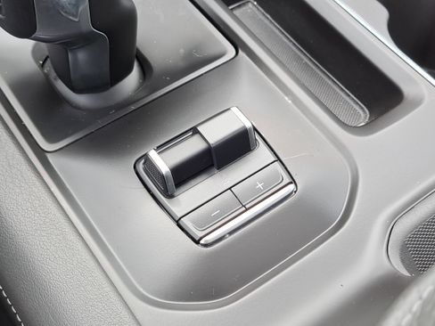 Certified 2023 GMC Sierra 1500 Denali image 25