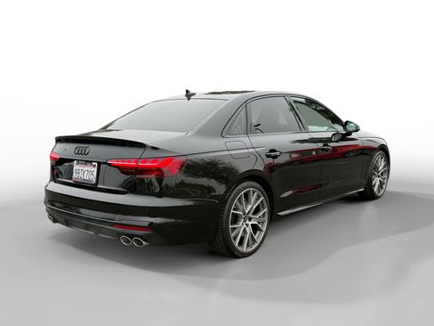 Used 2022 Audi S4 Premium Plus w/ Premium Plus Package image 5