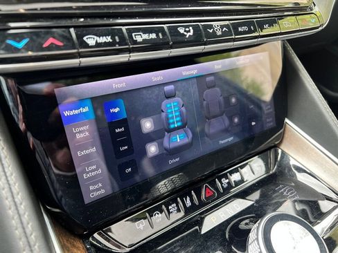 Used 2023 Jeep Grand Wagoneer Series II image 47