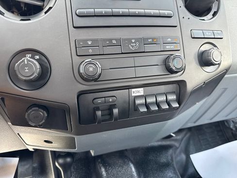 Used 2015 Ford F250 XL w/ Power Equipment Group AWD/4WD image 34