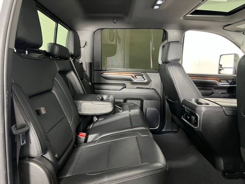 Used 2024 GMC Sierra 2500 Denali w/ Denali Reserve Package image 30