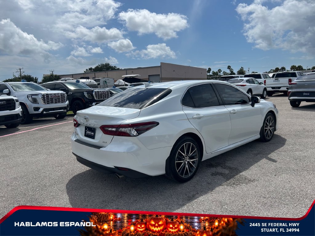 Used 2023 Toyota Camry XLE FWD image 7