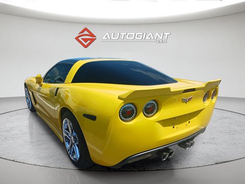 Used 2007 Chevrolet Corvette Coupe w/ Preferred Equipment Group RWD image 5
