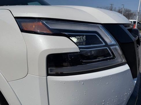 Used 2022 Nissan Armada SL w/ Midnight Edition Package image 10