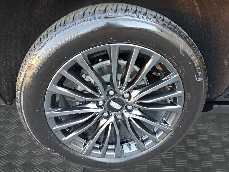 Certified 2025 Cadillac Escalade Sport Platinum w/ LPO, Floor Liner Package AWD/4WD image 17