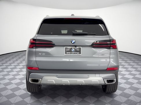 Certified 2025 BMW X5 sDrive40i w/ Climate Comfort Package RWD image 11