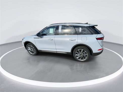 New 2026 Lincoln Corsair Premiere image 6