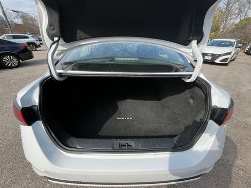 Used 2025 Nissan Sentra SV image 28