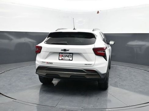 Used 2024 Chevrolet Trax ACTIV w/ Driver Confidence Package FWD image 8