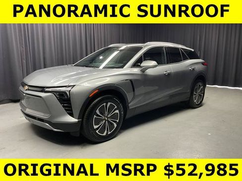 Used 2025 Chevrolet Blazer EV LT AWD/4WD image 2