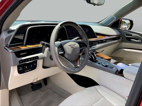 Used 2024 Cadillac Escalade ESV Sport Platinum AWD/4WD image 17