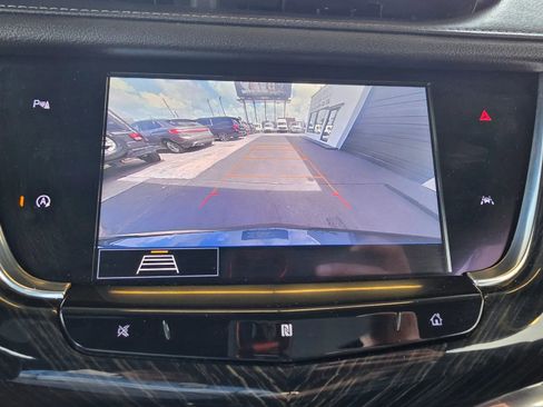 Used 2020 Cadillac XT6 Premium Luxury AWD/4WD image 13