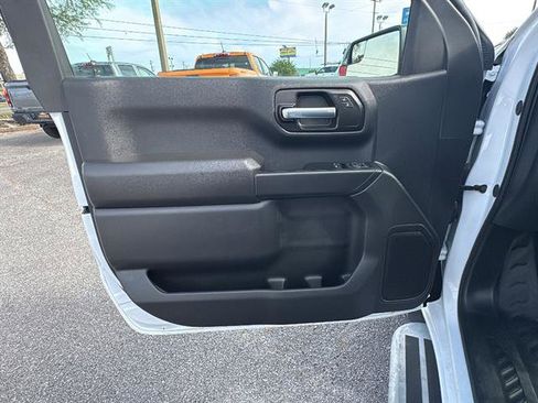 Used 2025 Chevrolet Silverado 1500 W/T image 22