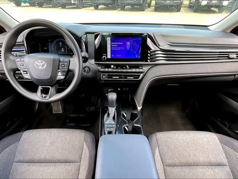 Used 2025 Toyota Camry LE FWD image 16