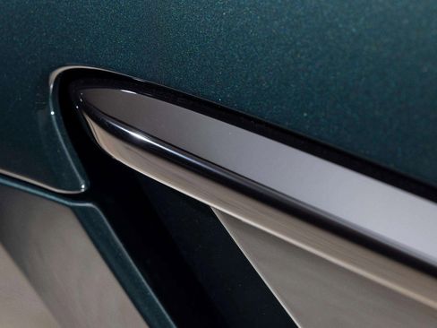 New 2026 Aston Martin DBX 707 image 9