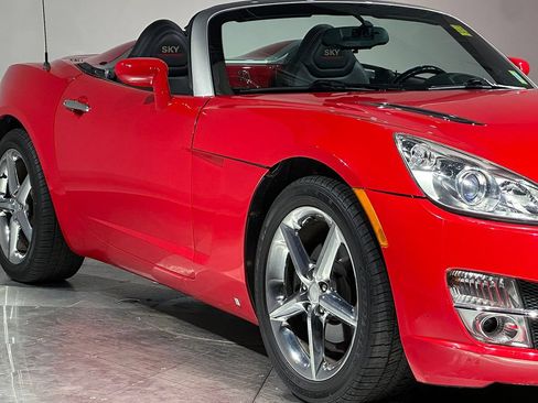 Used 2007 Saturn Sky w/ Premium Trim Pkg RWD image 16