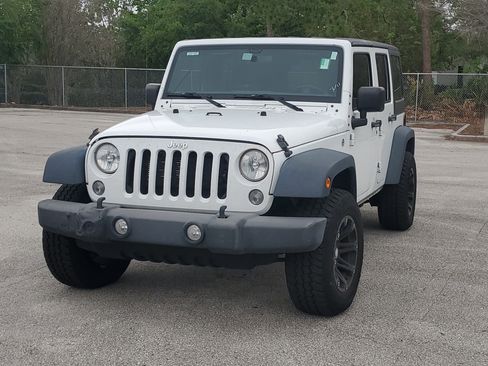 Used 2018 Jeep Wrangler Unlimited Sport w/ Connectivity Group image 11