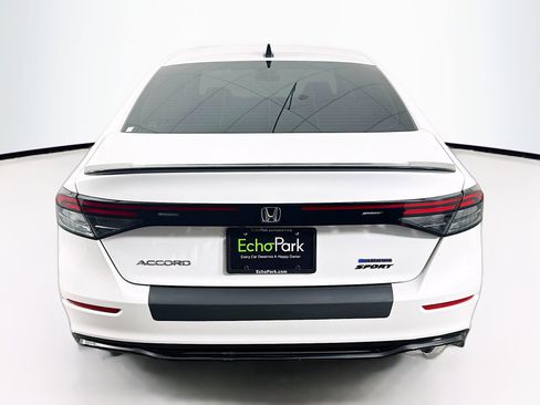 Used 2024 Honda Accord Sport image 7