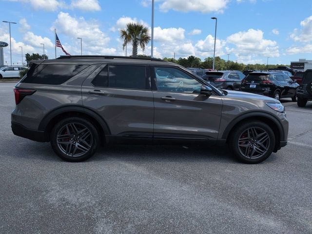 Used 2026 Ford Explorer ST RWD image 3