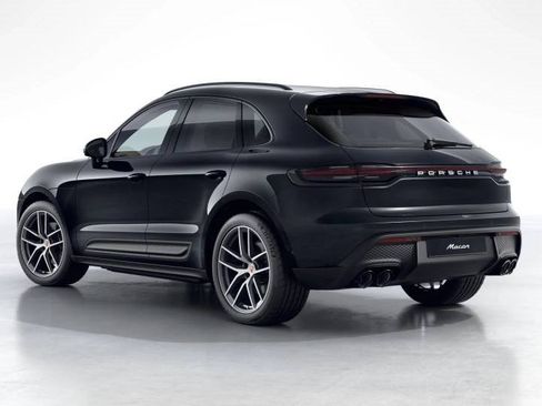 New 2026 Porsche Macan image 3