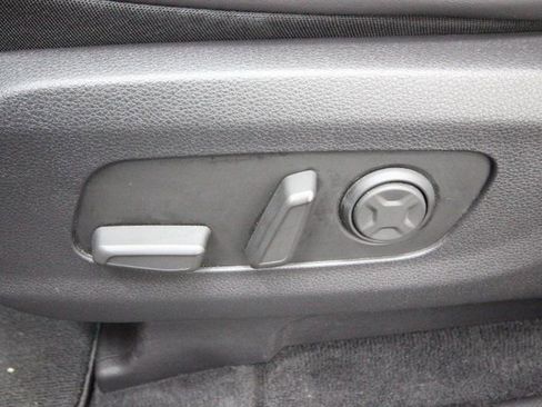 Used 2022 Kia Carnival SX image 12