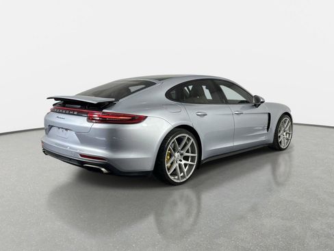 Used 2018 Porsche Panamera 4 AWD/4WD image 8