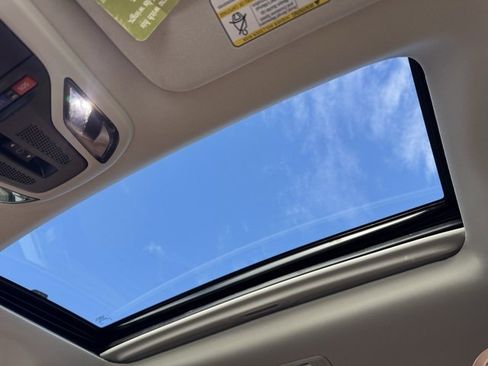 Used 2024 Subaru Outback Touring XT image 21