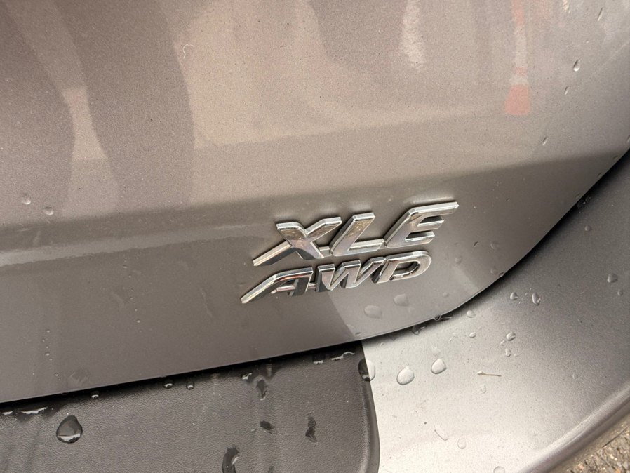 Used 2017 Toyota Sienna XLE w/ XLE Navigation Package AWD/4WD image 13