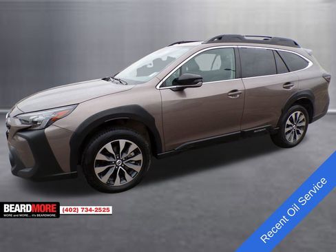 Used 2023 Subaru Outback Limited image 3