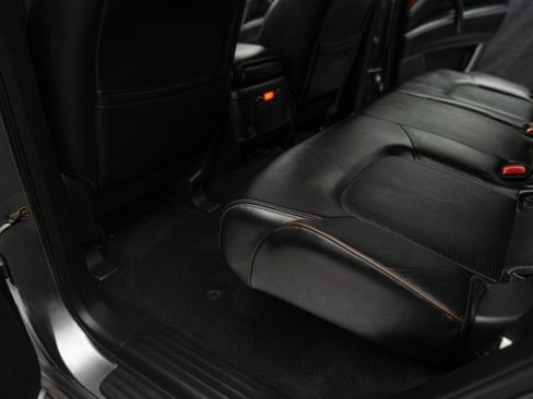 Used 2020 Nissan Armada SL w/ Premium Package image 16