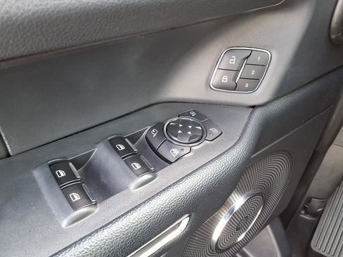 Used 2024 Ford Expedition Max XLT image 14