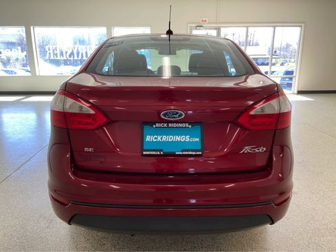 Used 2016 Ford Fiesta SE image 6