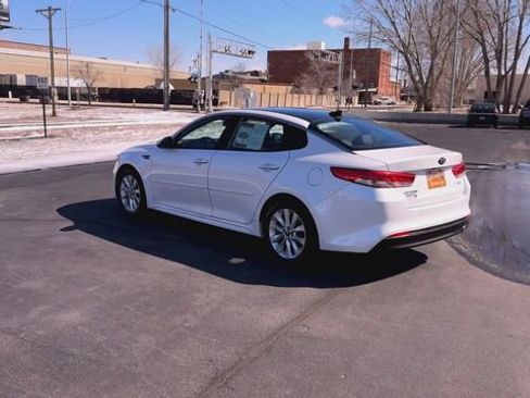 Used 2016 Kia Optima EX w/ Premium Package image 6