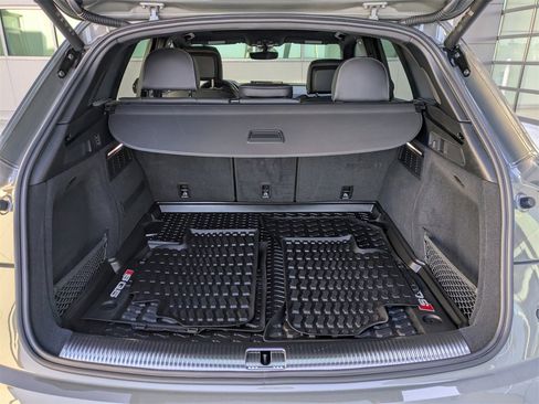 Used 2025 Audi SQ5 Premium Plus image 13