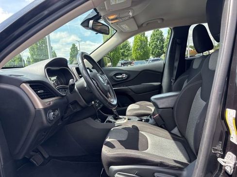 Used 2014 Jeep Cherokee Latitude FWD image 11